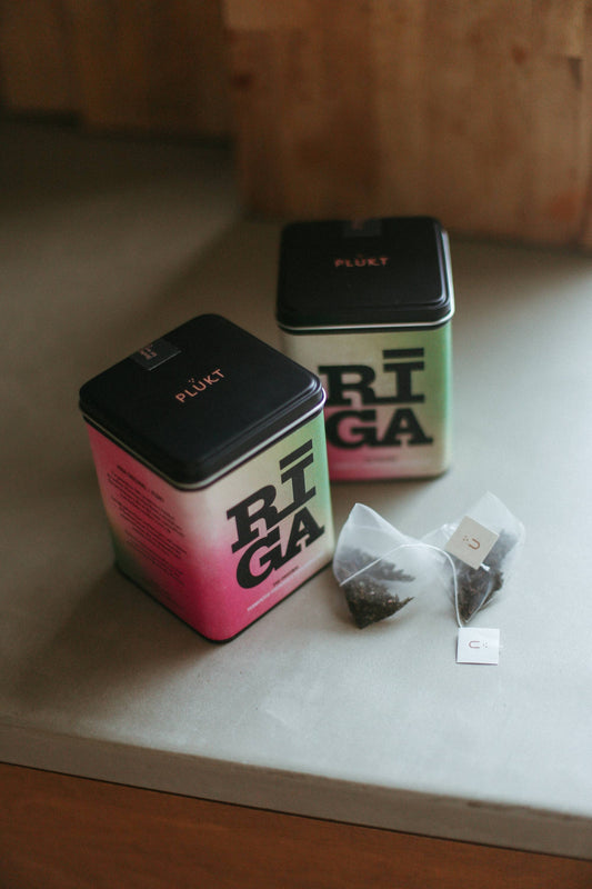 RIGA Original x PLŪKT Gefermenteerde thee van wilgenroosje en pepermunt