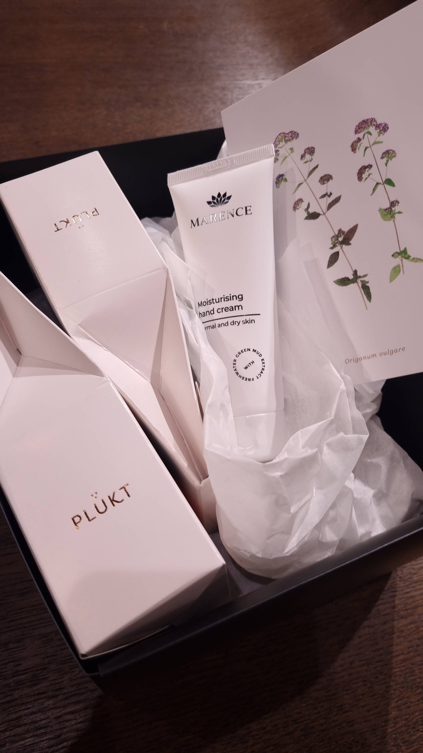 NORDIC BEAUTY Biologische kruidenthee geschenkset & handcrème